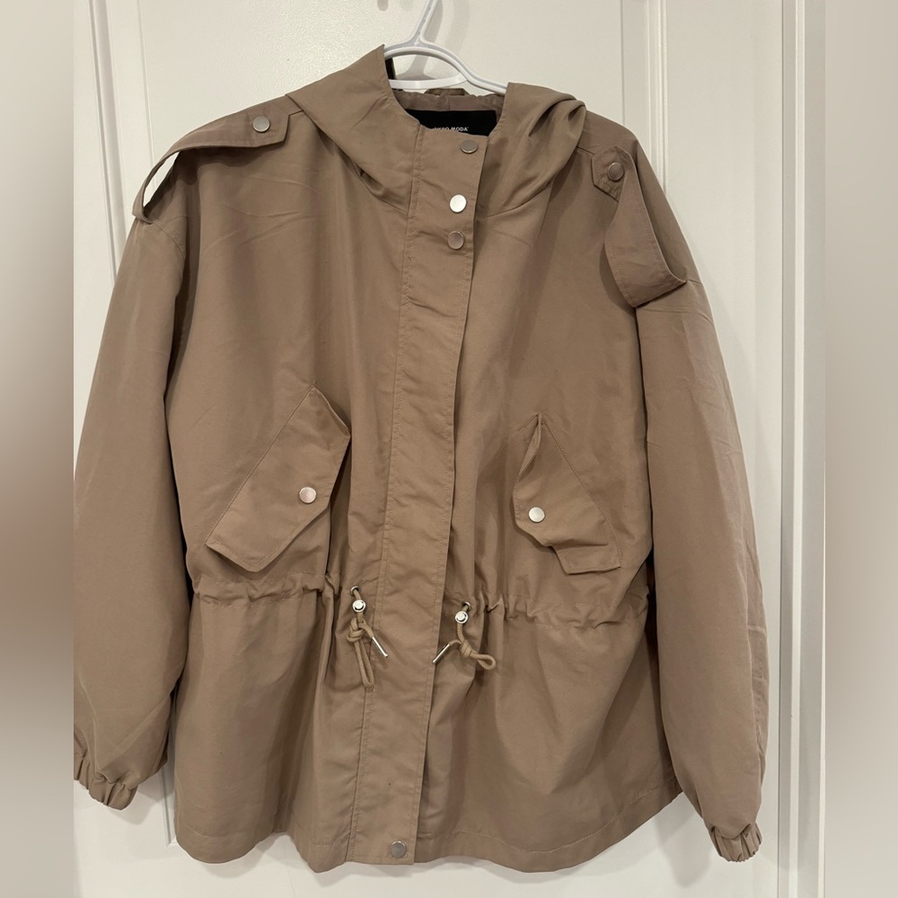 Extra large Vero Moda raincoat tan